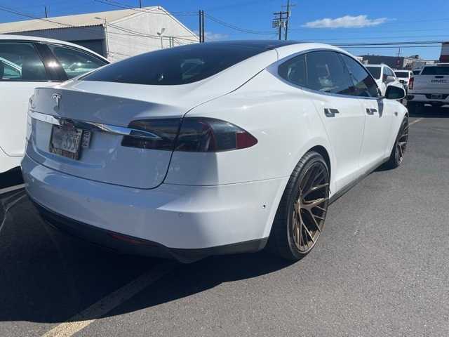 Thumbnail: 2015 Tesla Model S - 4
