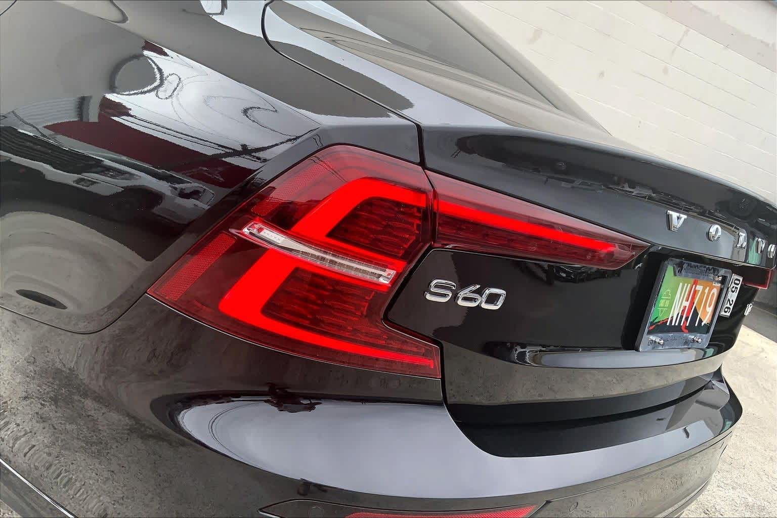 Thumbnail: 2021 Volvo S60 - 32