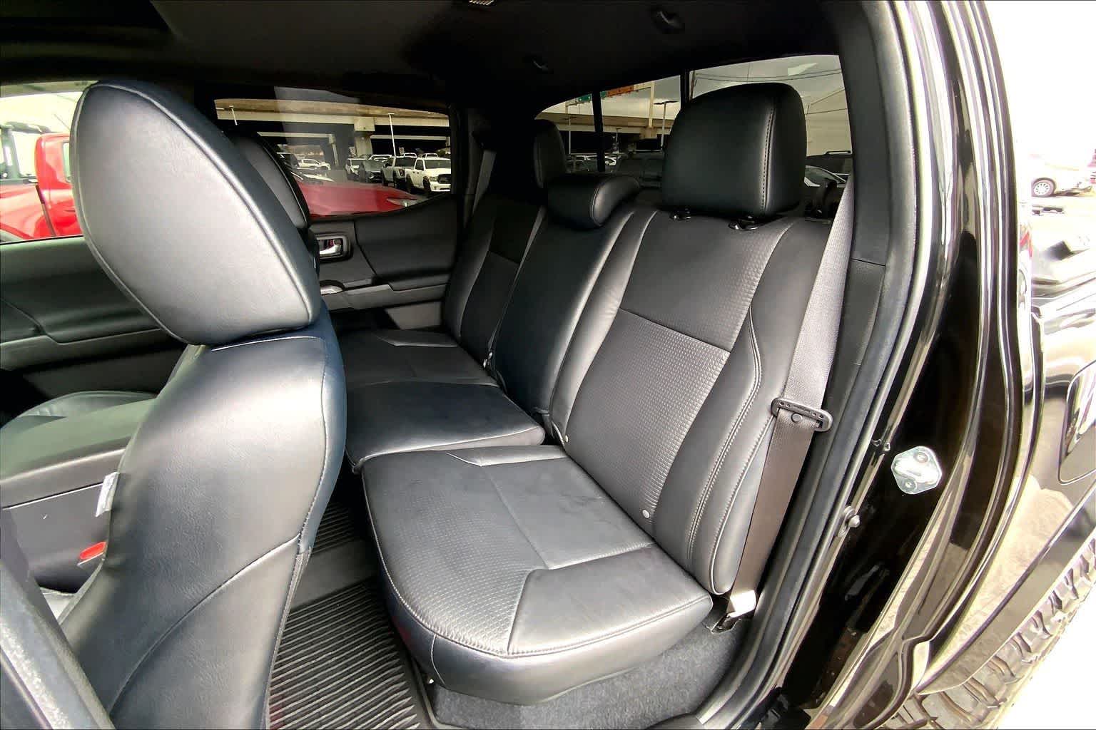 Thumbnail: 2022 Toyota Tacoma - 29