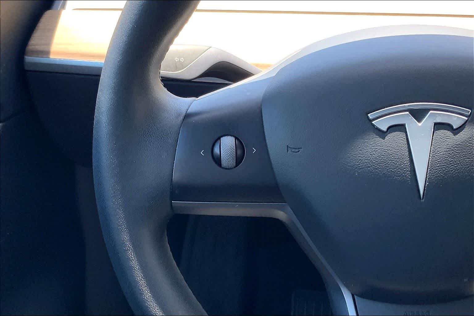 Thumbnail: 2021 Tesla Model Y - 24