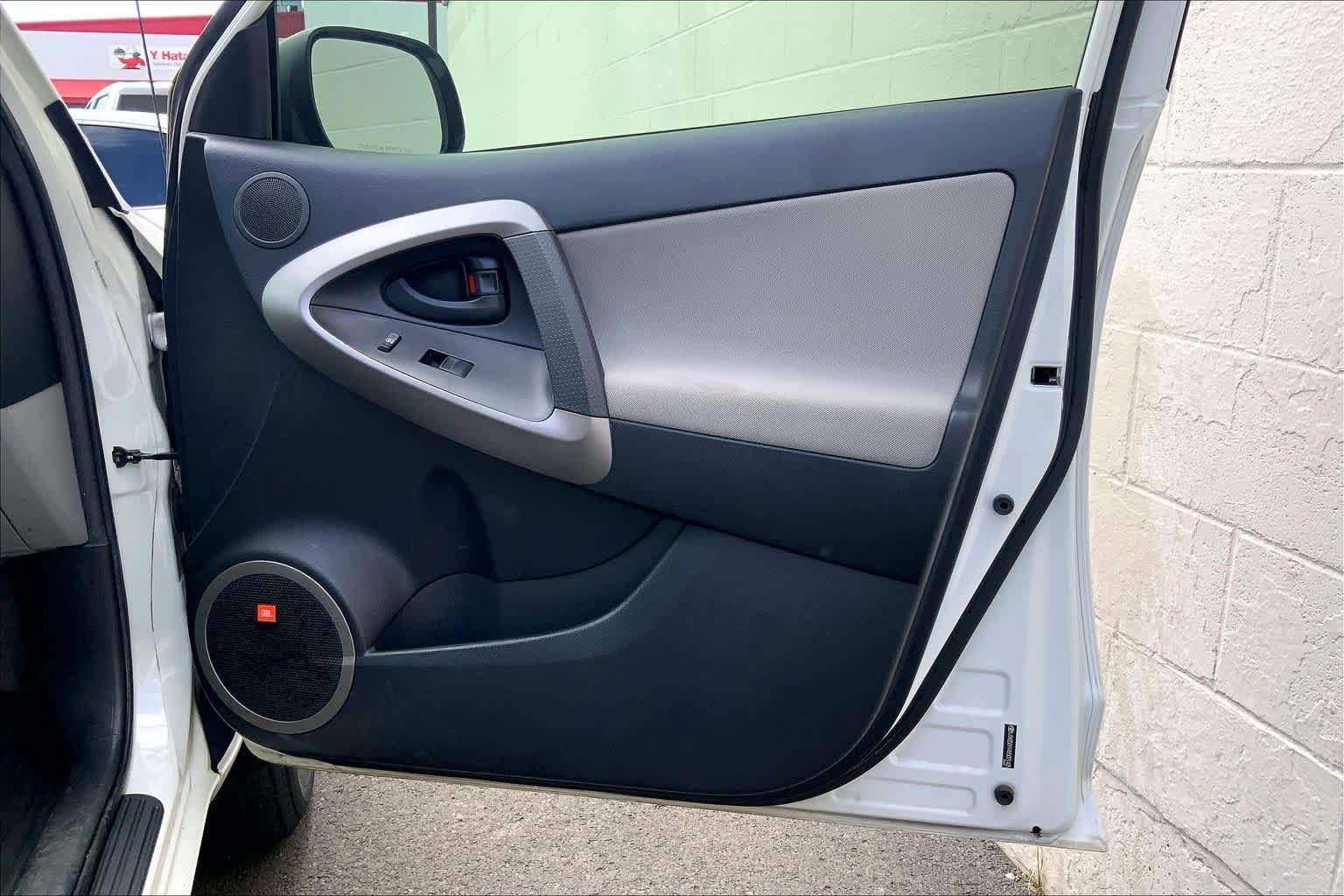 Thumbnail: 2006 Toyota RAV4 - 27