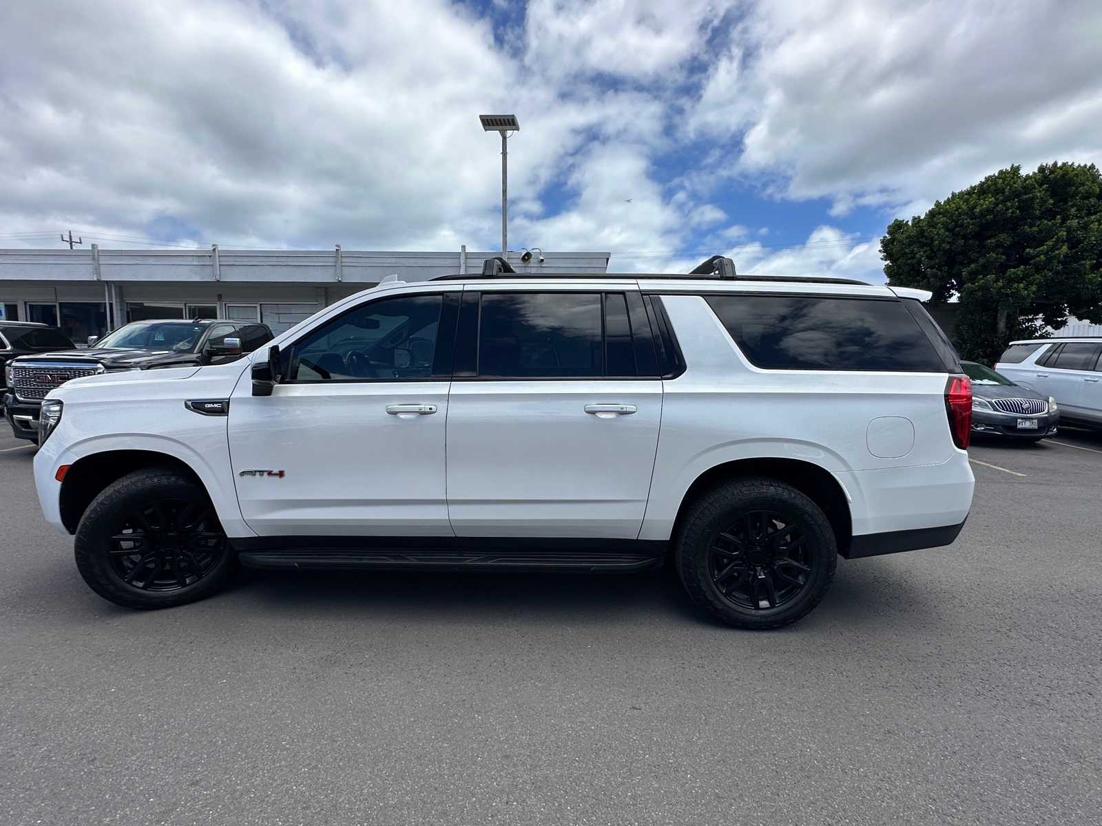 Thumbnail: 2021 GMC Yukon XL - 4