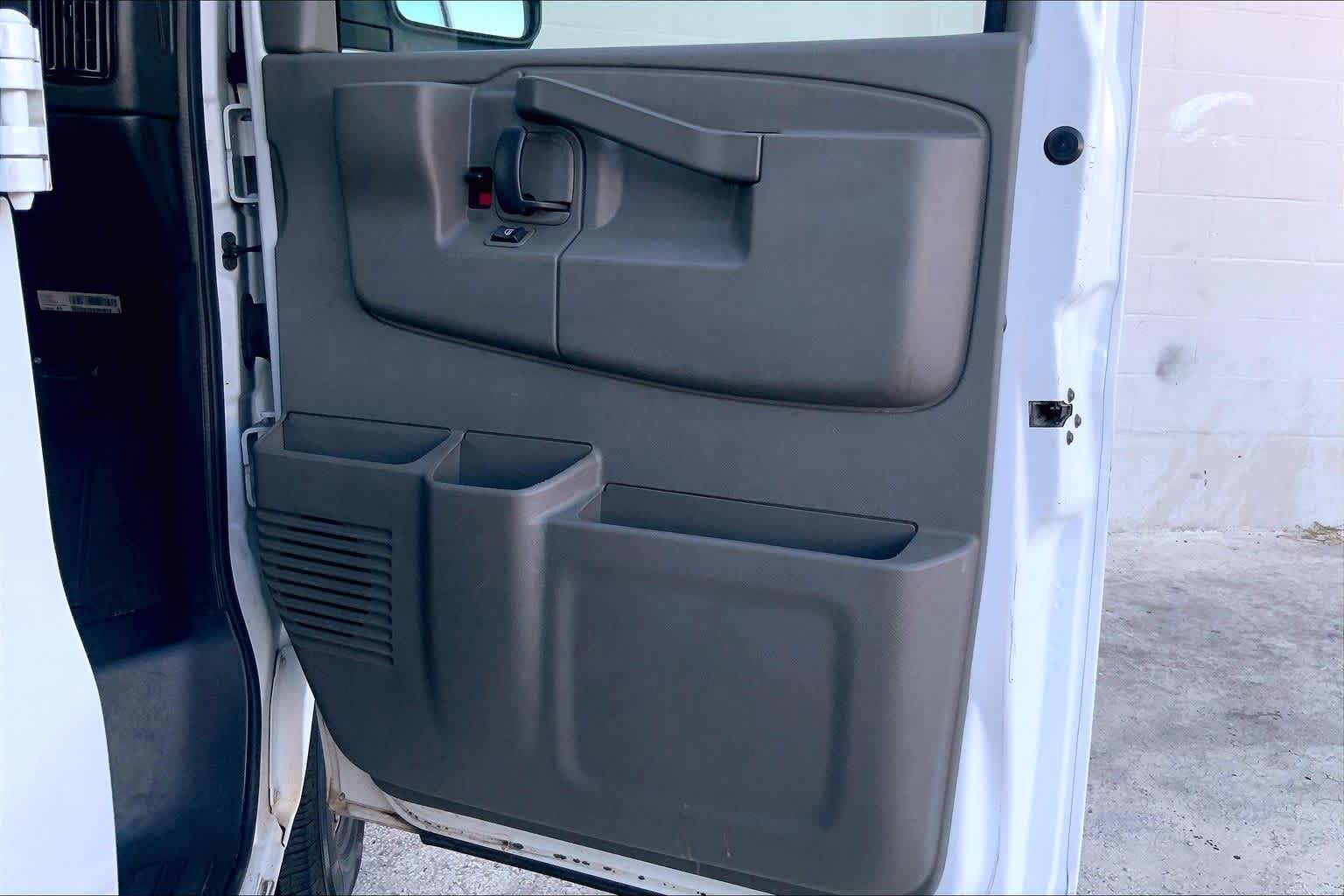 Thumbnail: 2020 Chevrolet Express - 29