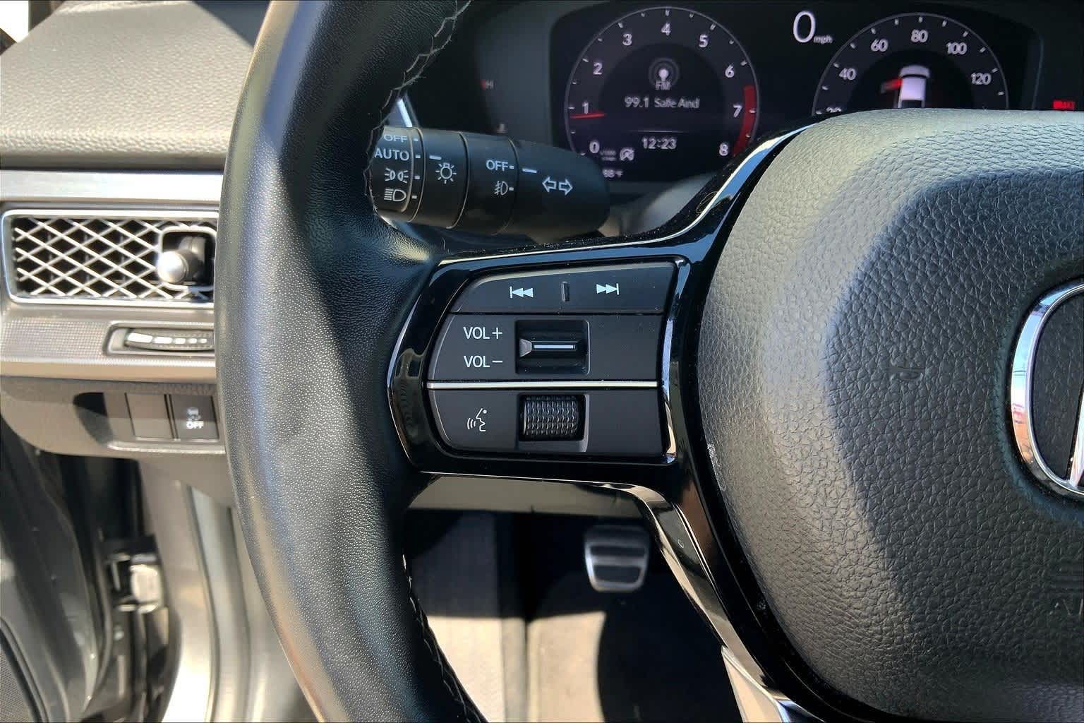 Thumbnail: 2023 Acura Integra - 25