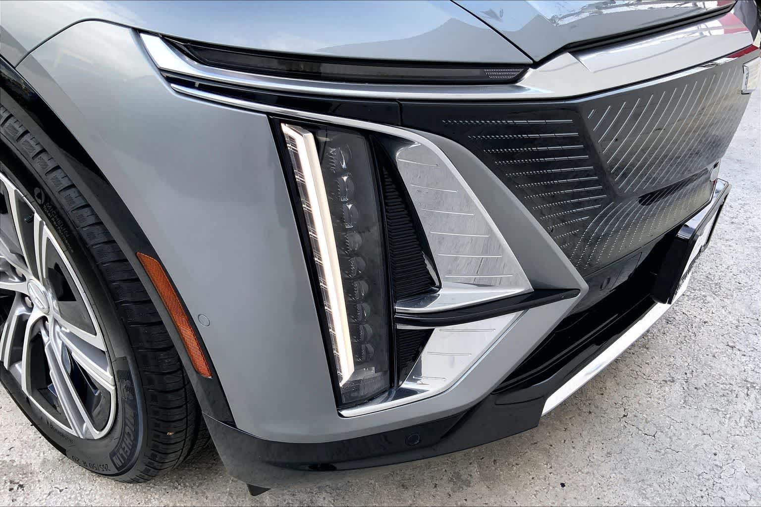 Thumbnail: 2024 Cadillac Lyriq - 32