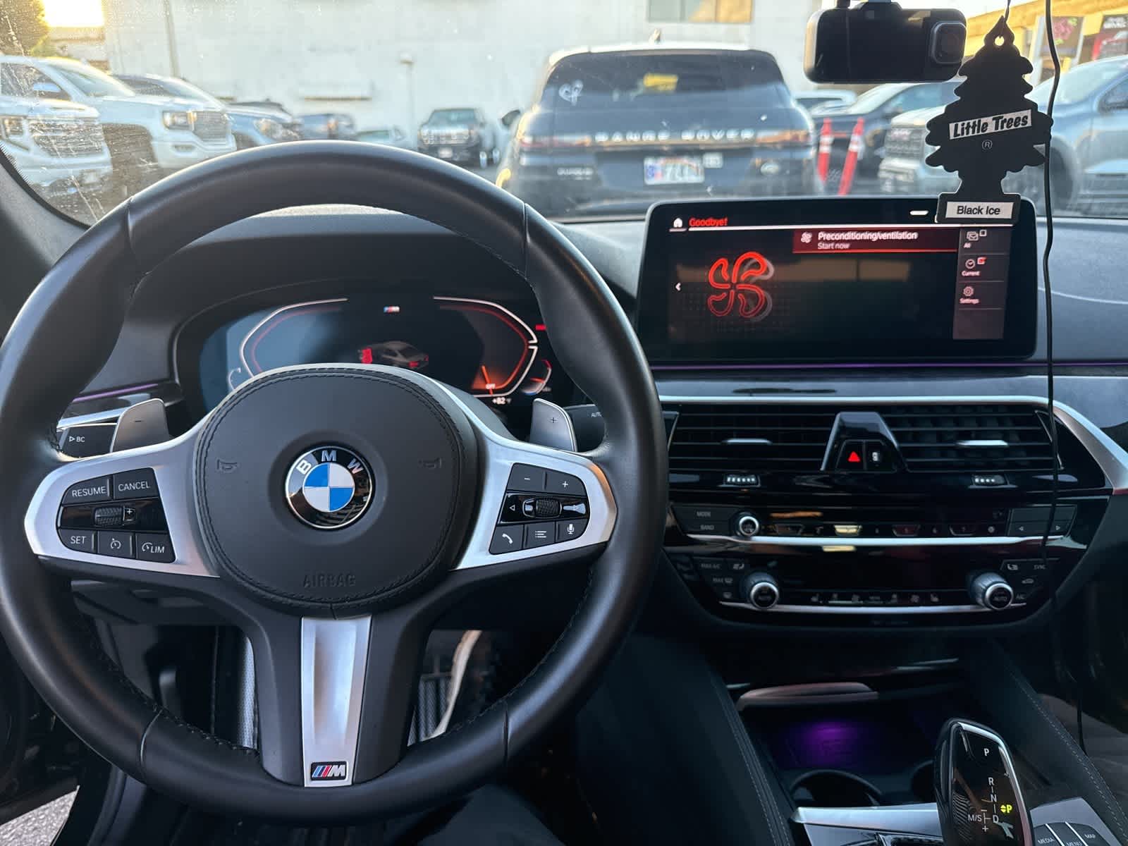 Thumbnail: 2021 BMW 5 Series - 5