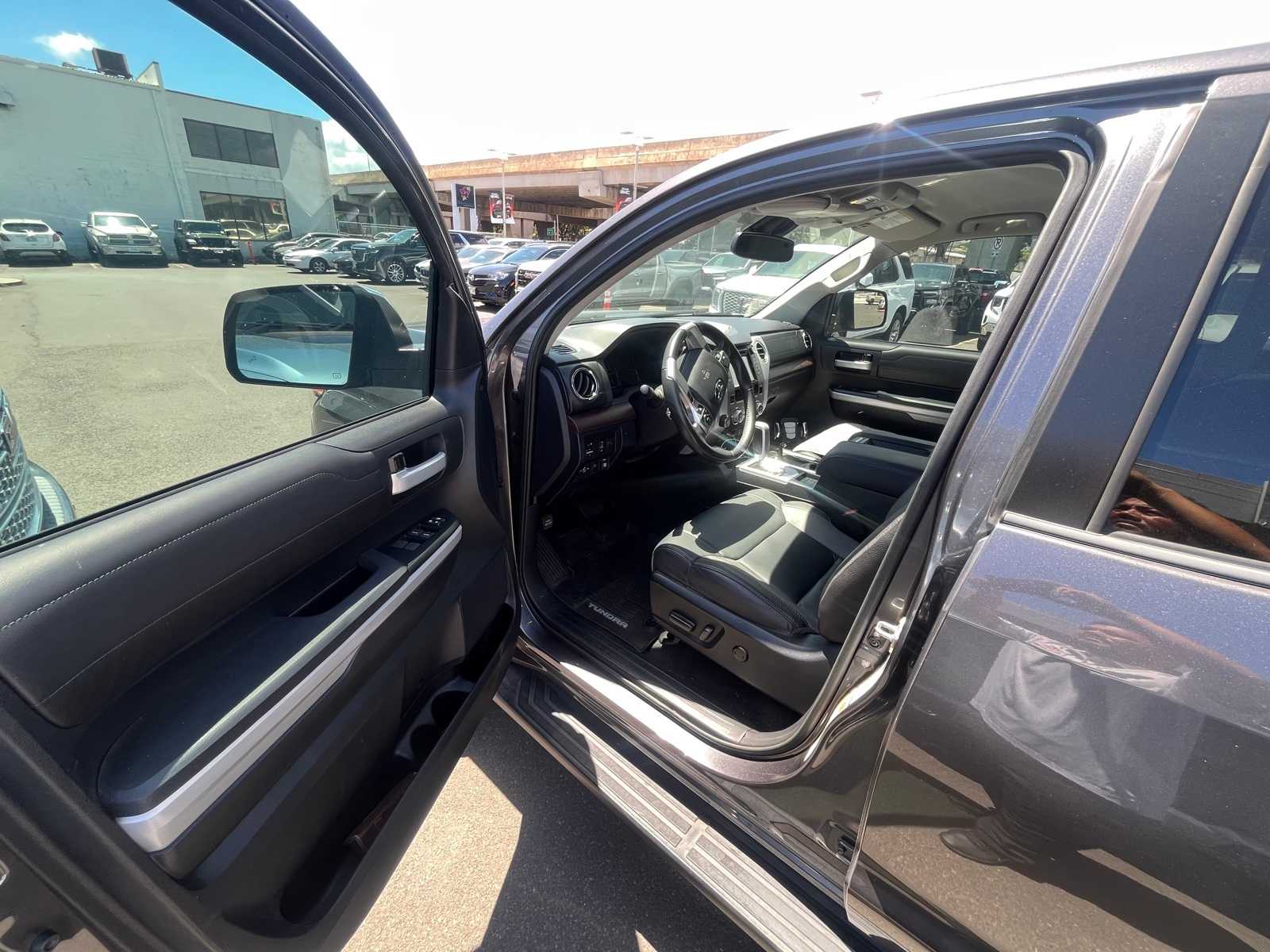 Thumbnail: 2018 Toyota Tundra - 8