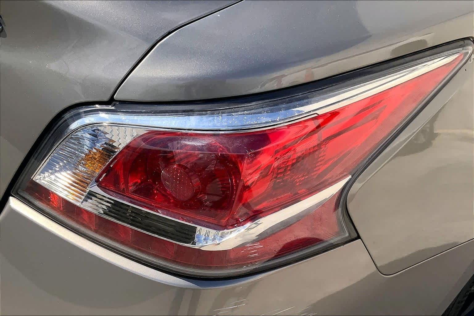 Thumbnail: 2015 Nissan Altima - 30