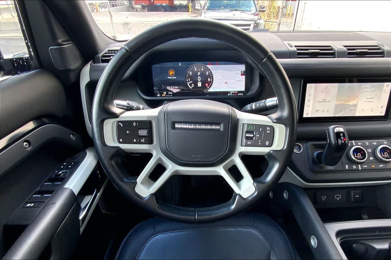 Thumbnail: 2022 Land Rover Defender - 15