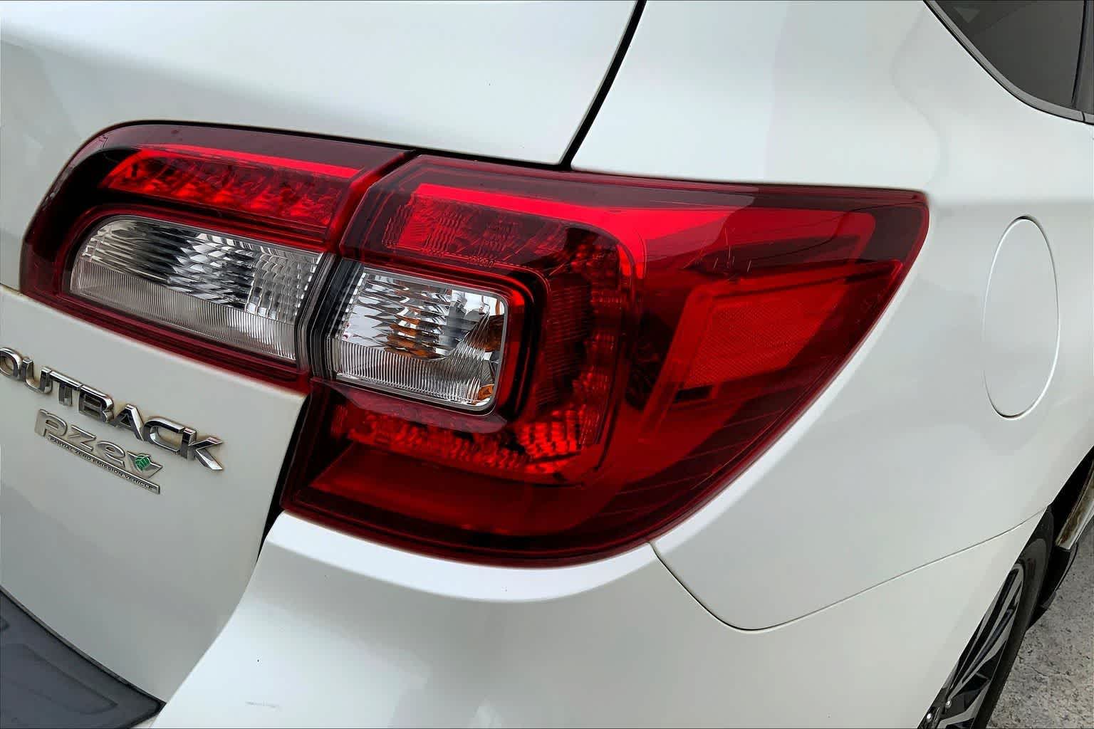 Thumbnail: 2016 Subaru Outback - 32