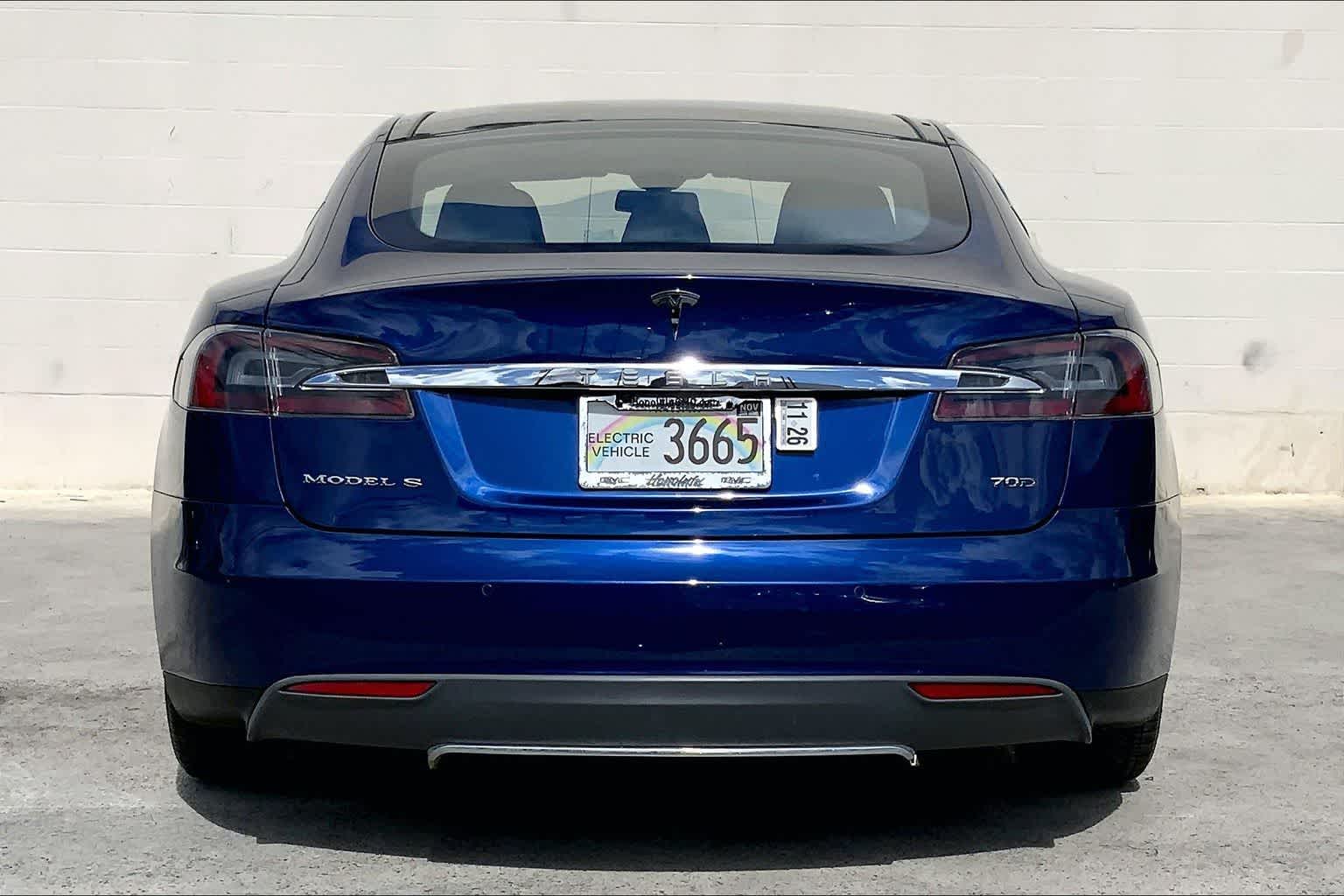 Thumbnail: 2015 Tesla Model S - 6