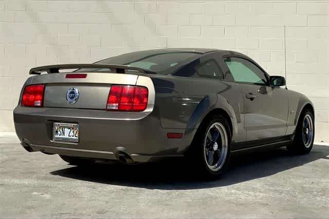 2005 Ford Mustang  21