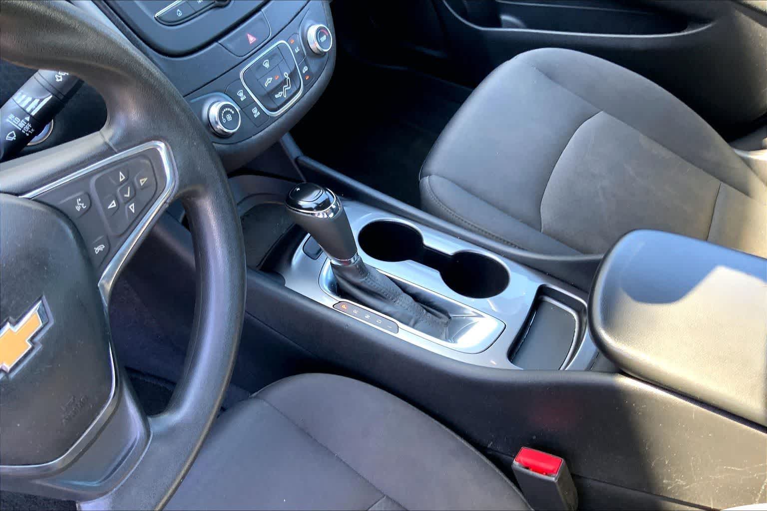 Thumbnail: 2016 Chevrolet Malibu - 16