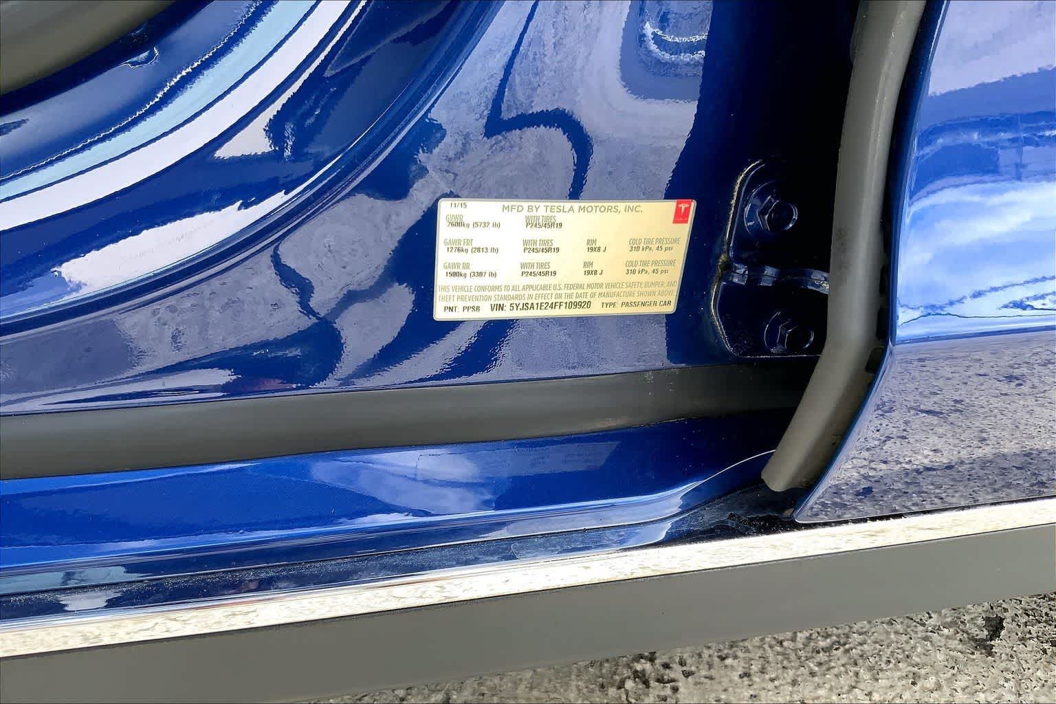 Thumbnail: 2015 Tesla Model S - 21