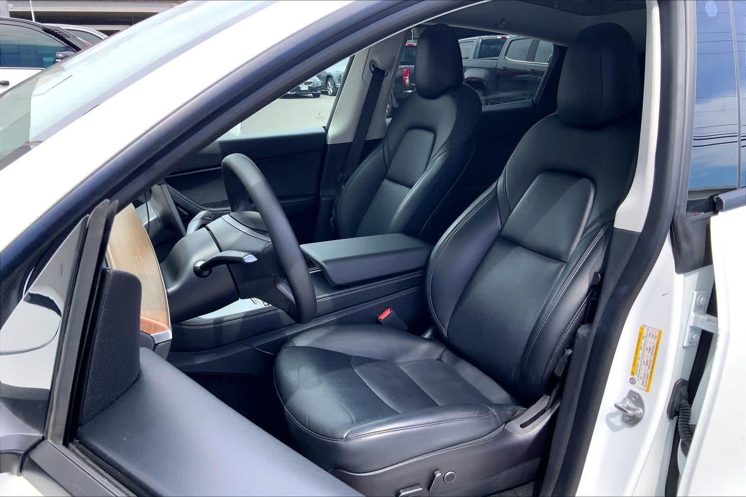 Thumbnail: 2022 Tesla Model Y - 12