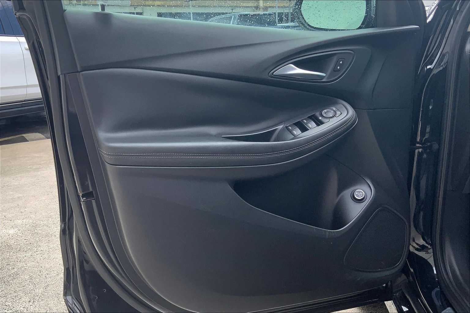 Thumbnail: 2022 Buick Encore GX - 28