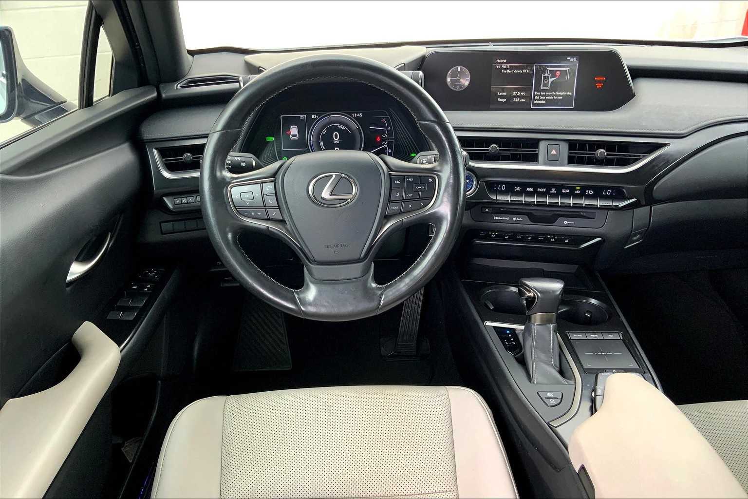 Thumbnail: 2019 Lexus UX - 15