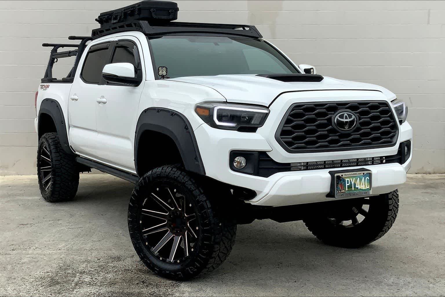 Thumbnail: 2017 Toyota Tacoma - 21