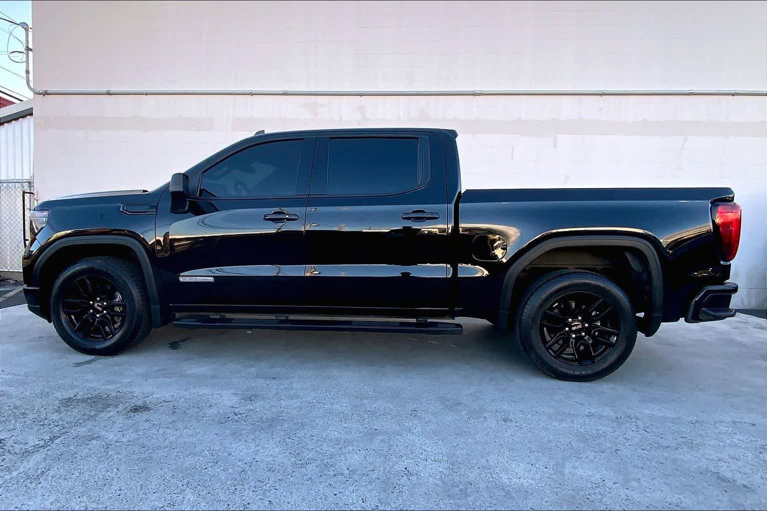 Thumbnail: 2023 GMC Sierra 1500 - 4