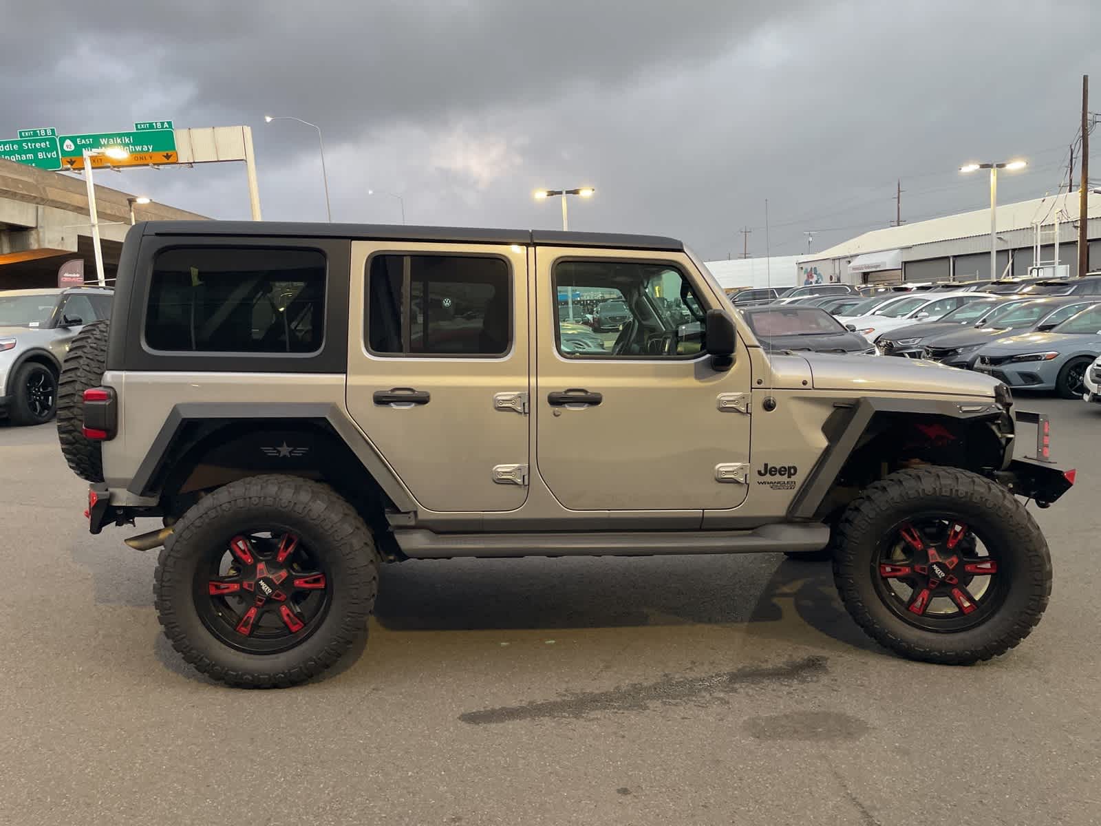 Thumbnail: 2021 Jeep Wrangler - 6