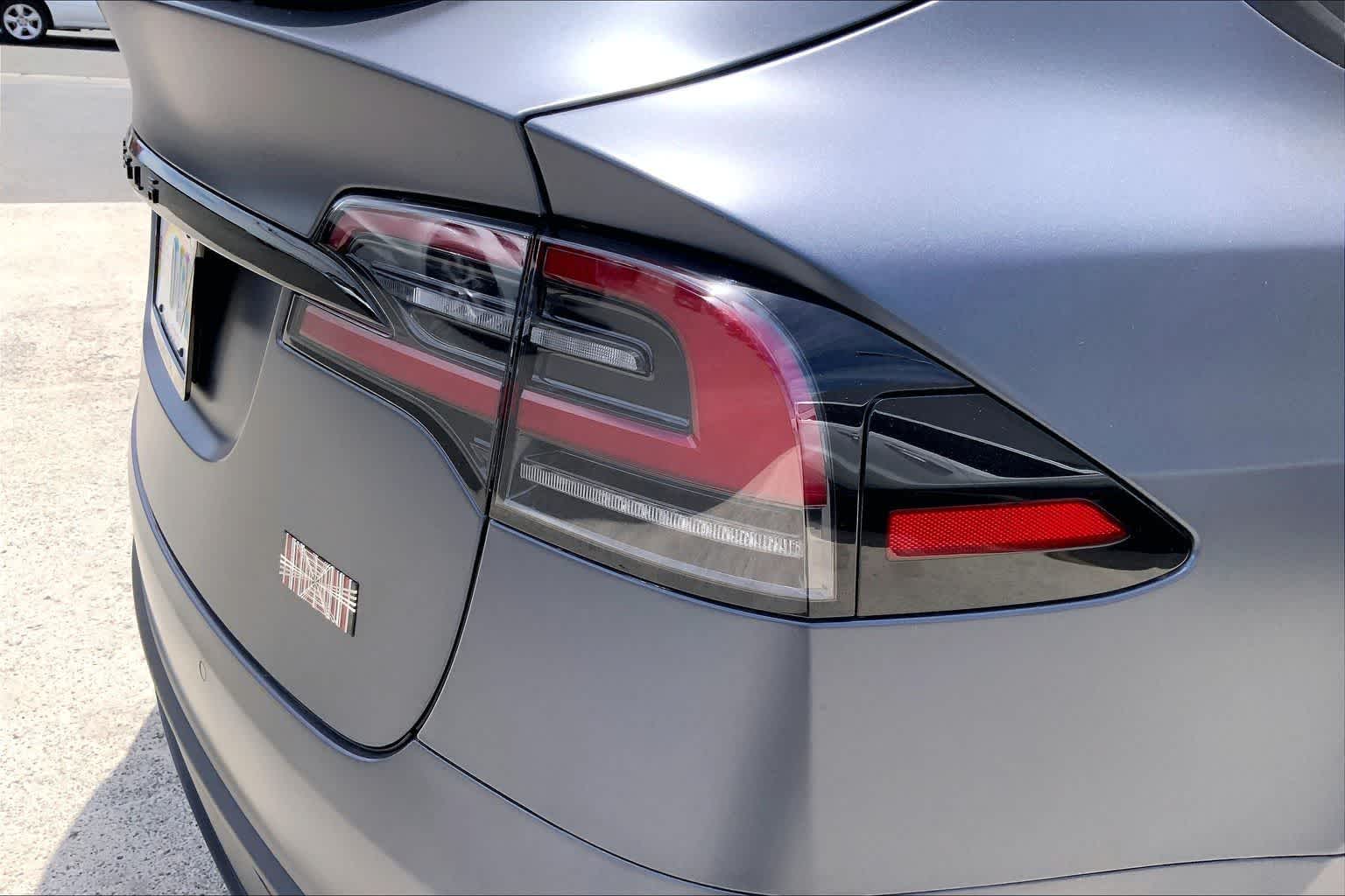 Thumbnail: 2022 Tesla Model X - 33