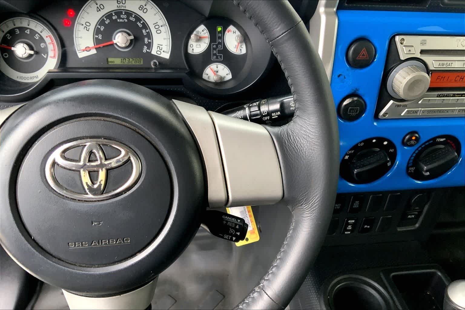 Thumbnail: 2007 Toyota FJ Cruiser - 24