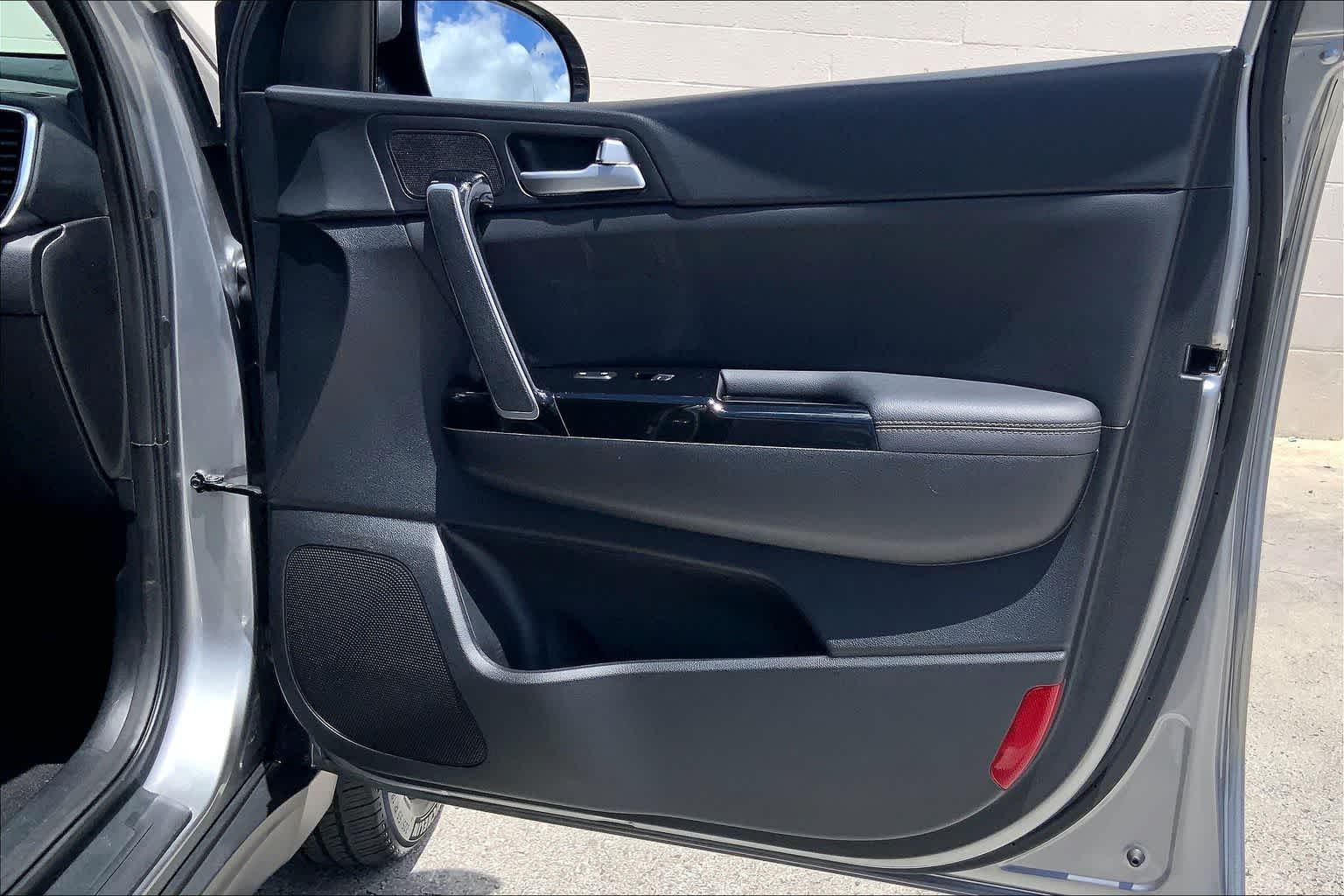 Thumbnail: 2020 Kia Sportage - 28