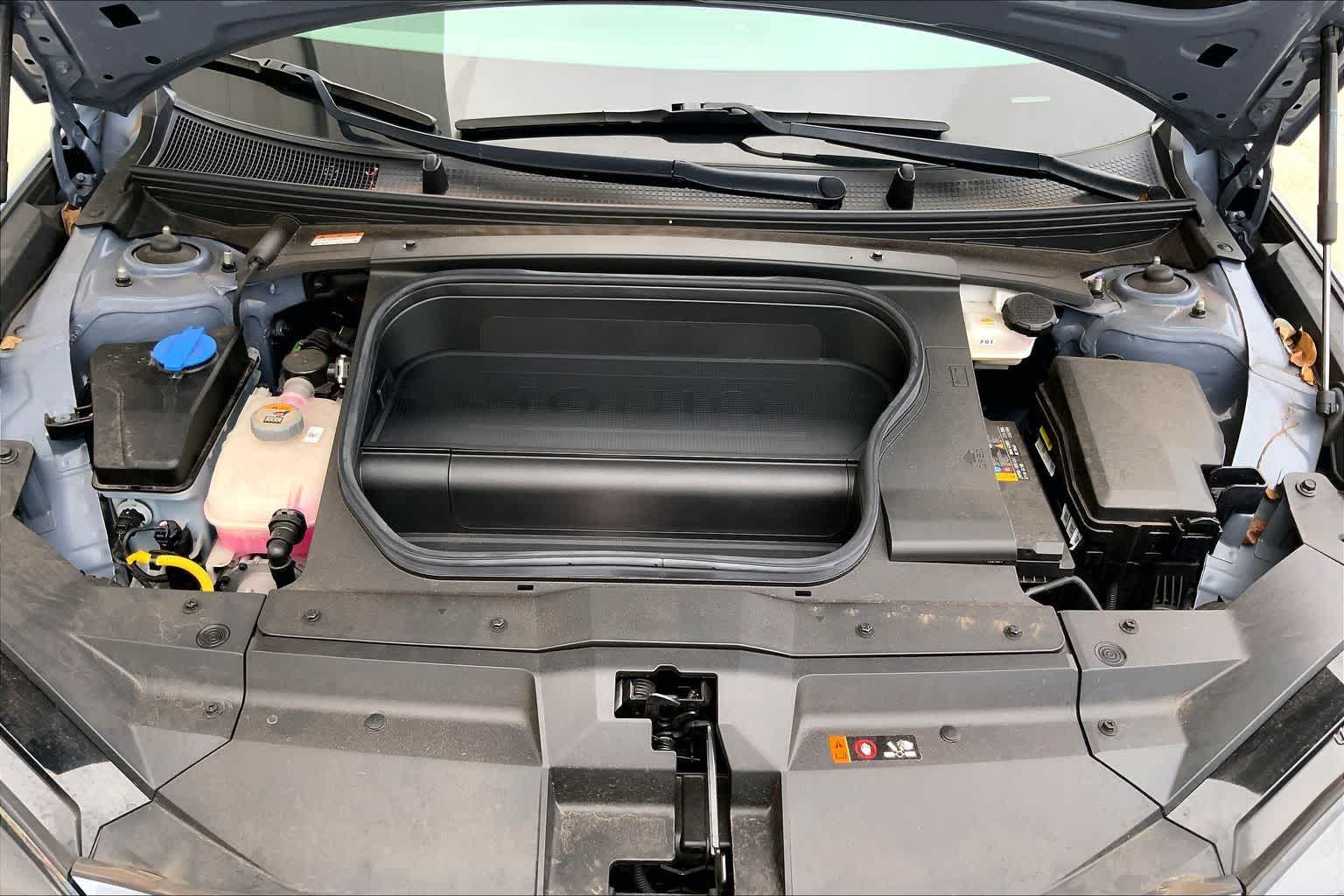 Thumbnail: 2023 Hyundai Ioniq 6 - 10