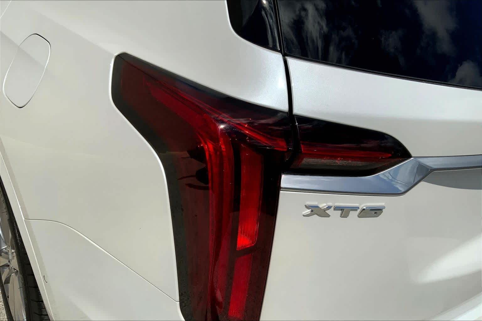 Thumbnail: 2023 Cadillac XT6 - 33