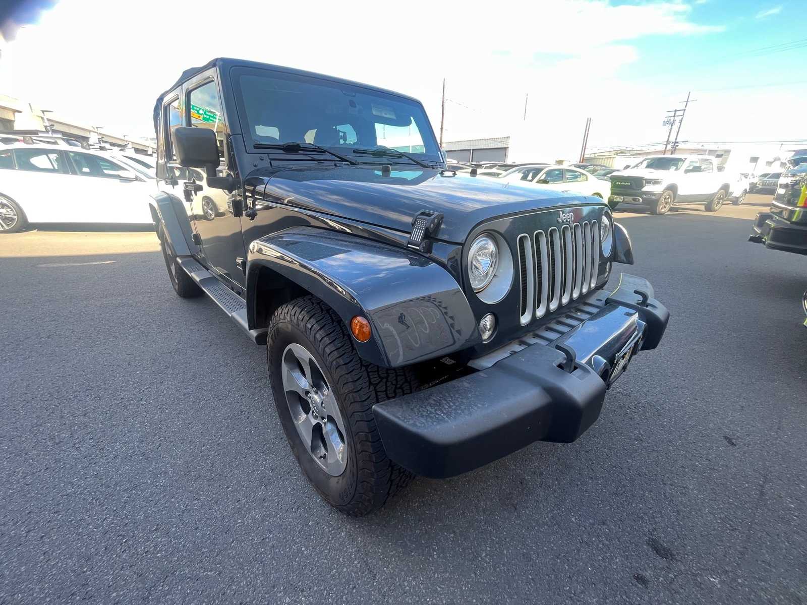 Thumbnail: 2017 Jeep Wrangler - 3