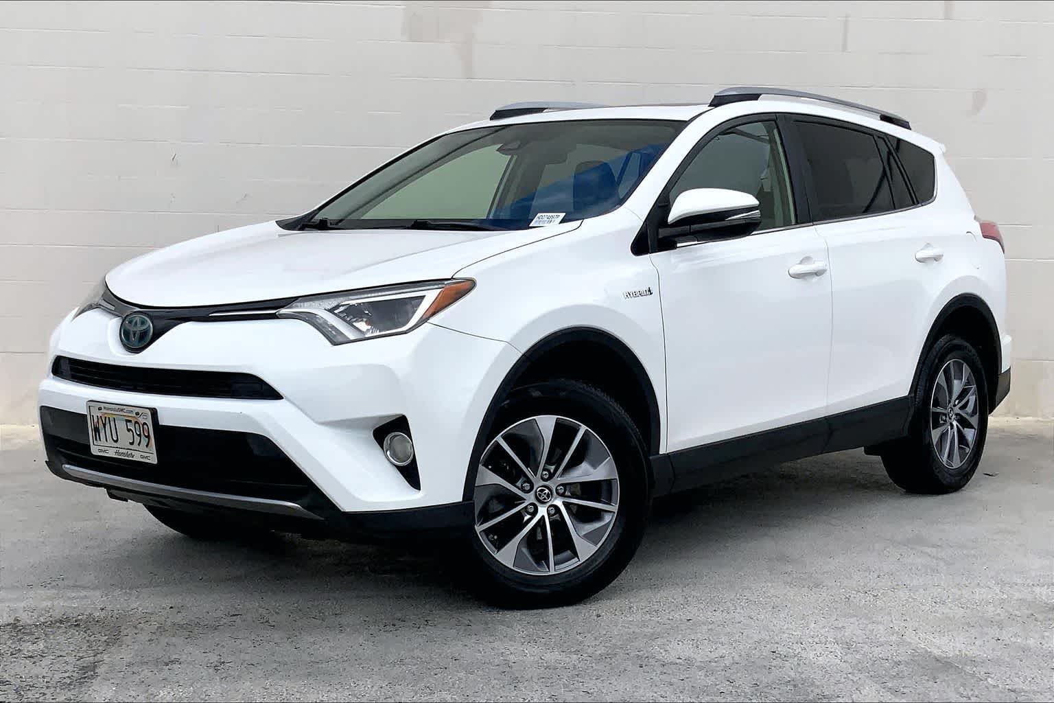 Thumbnail: 2017 Toyota RAV4 - 1