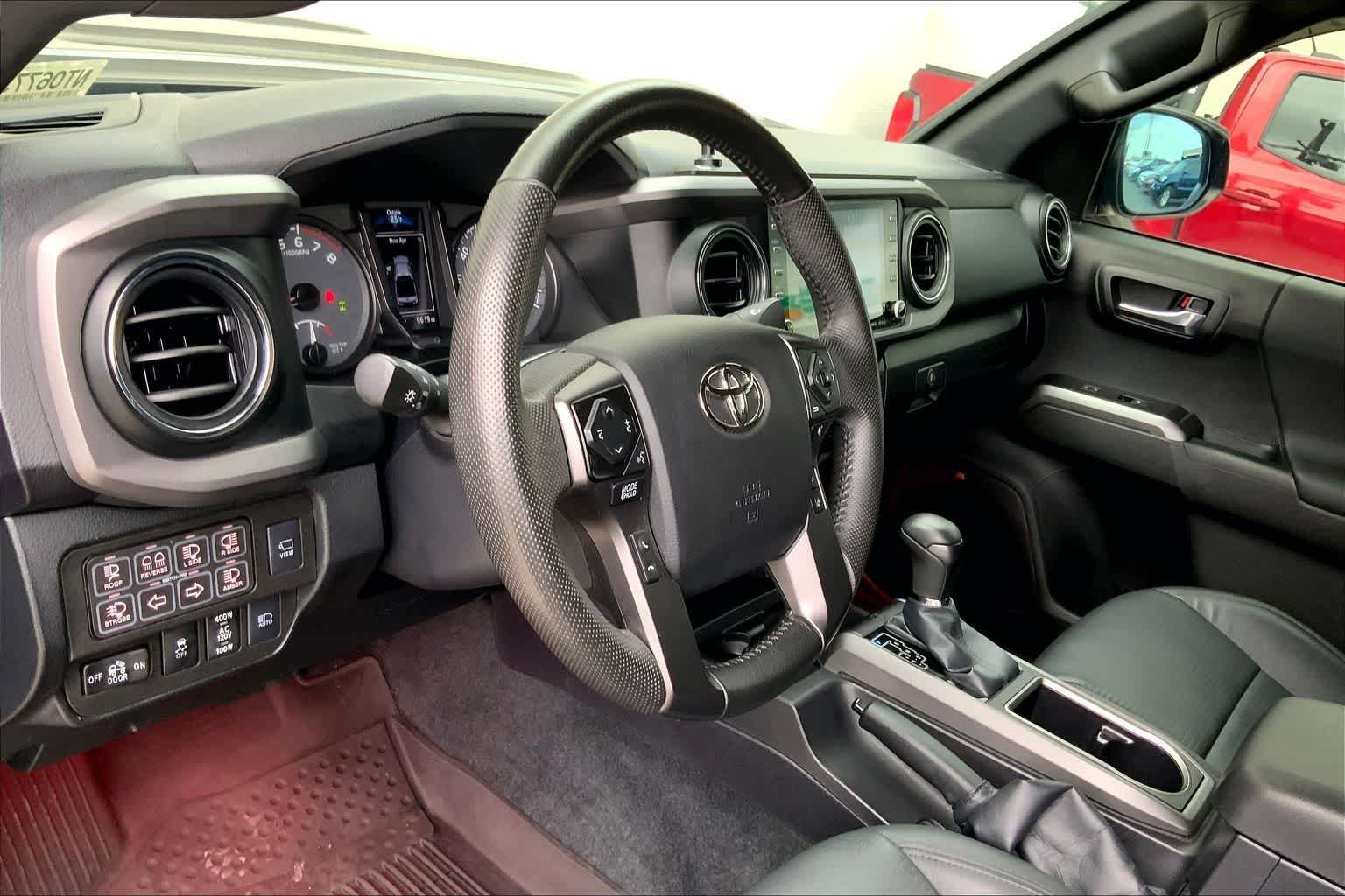 Thumbnail: 2022 Toyota Tacoma - 3