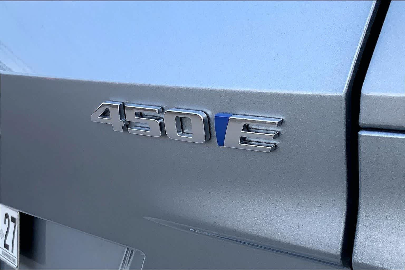 Thumbnail: 2024 Cadillac Lyriq - 8