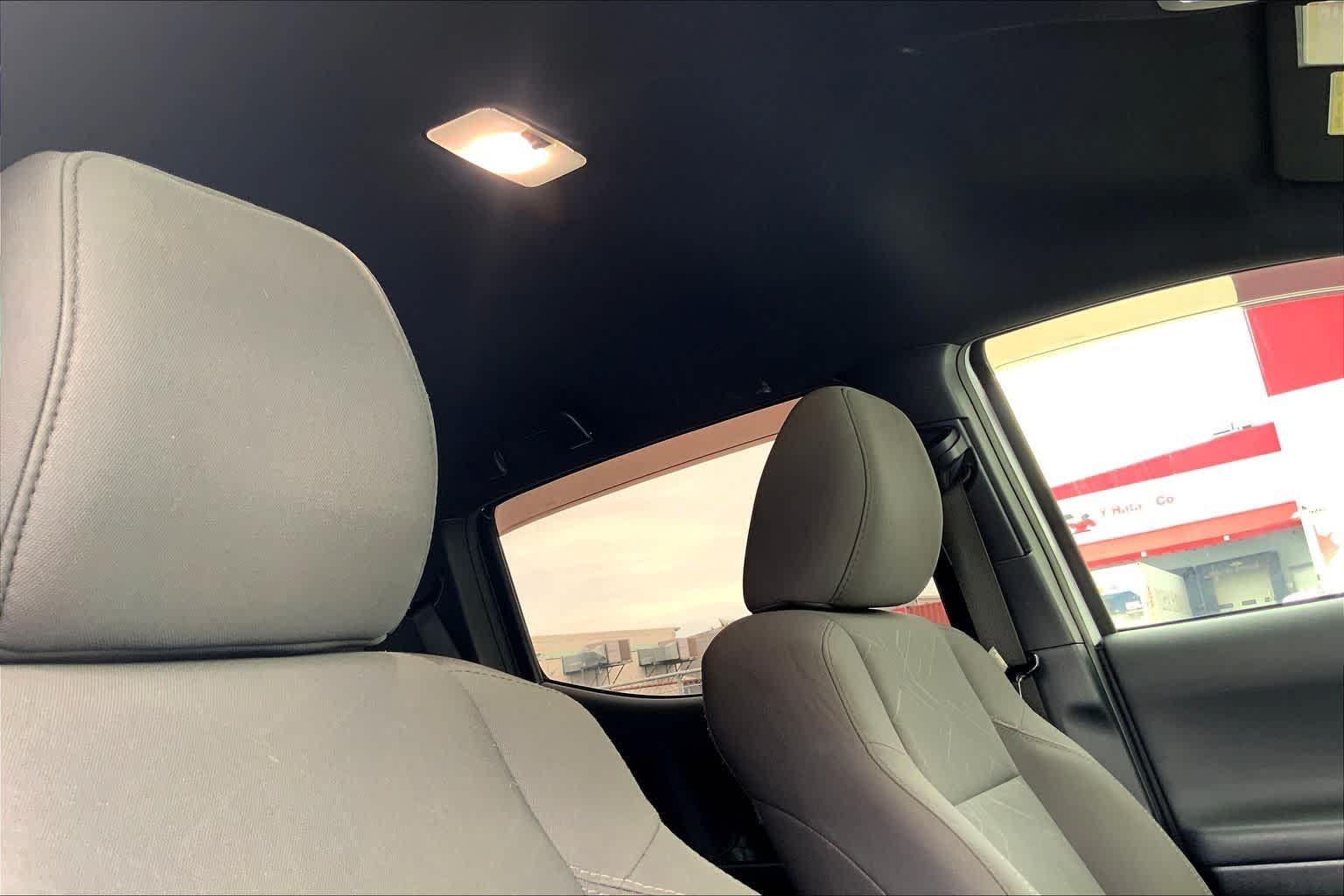 Thumbnail: 2017 Toyota Tacoma - 30