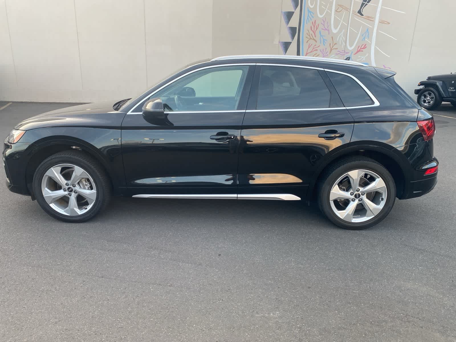 Thumbnail: 2021 Audi Q5 - 8