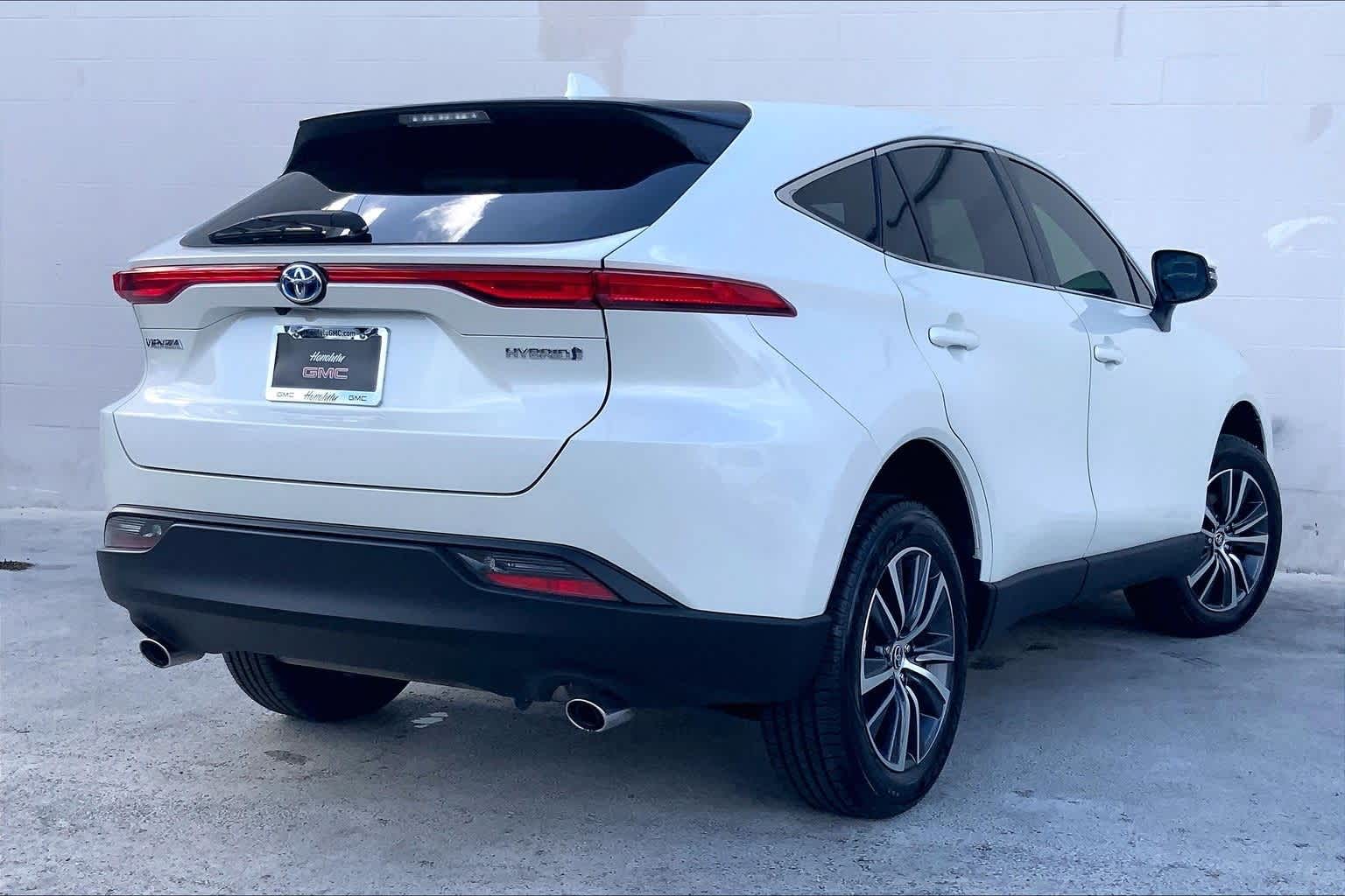 Thumbnail: 2022 Toyota Venza - 19