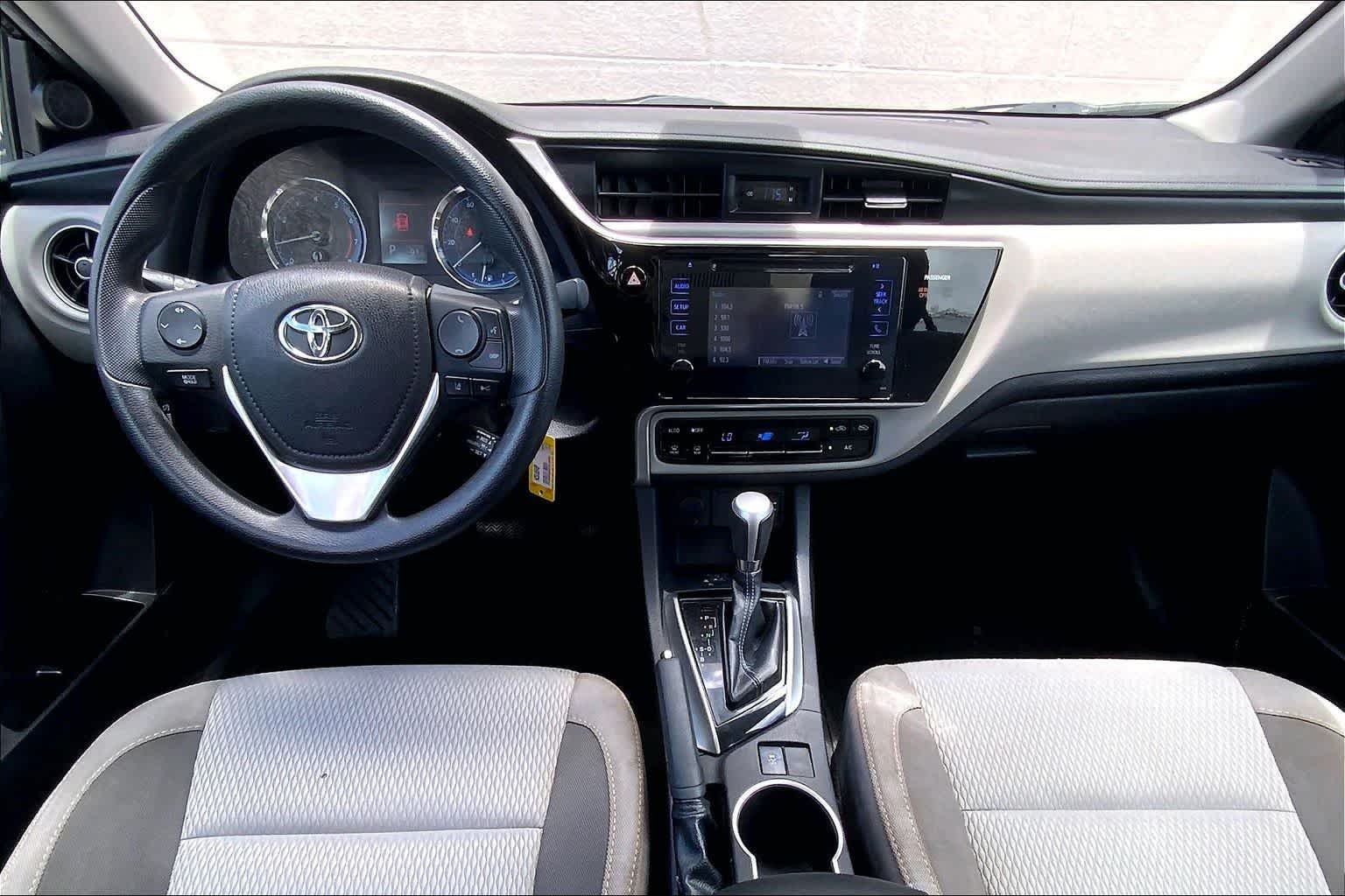 Thumbnail: 2017 Toyota Corolla - 10