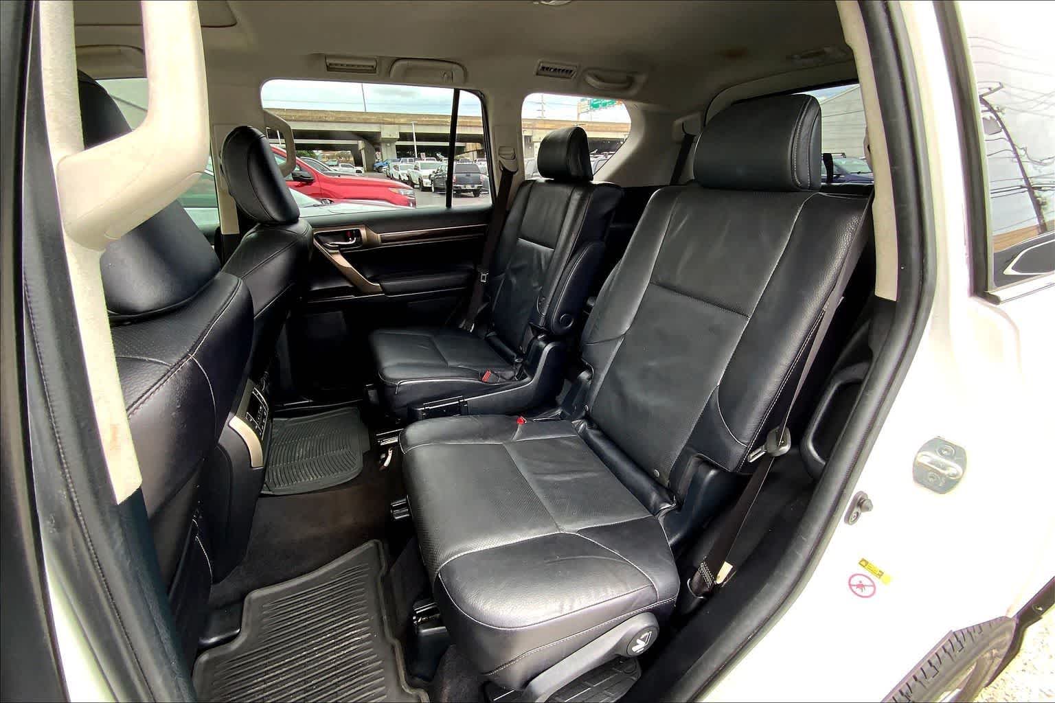 Thumbnail: 2017 Lexus GX - 30