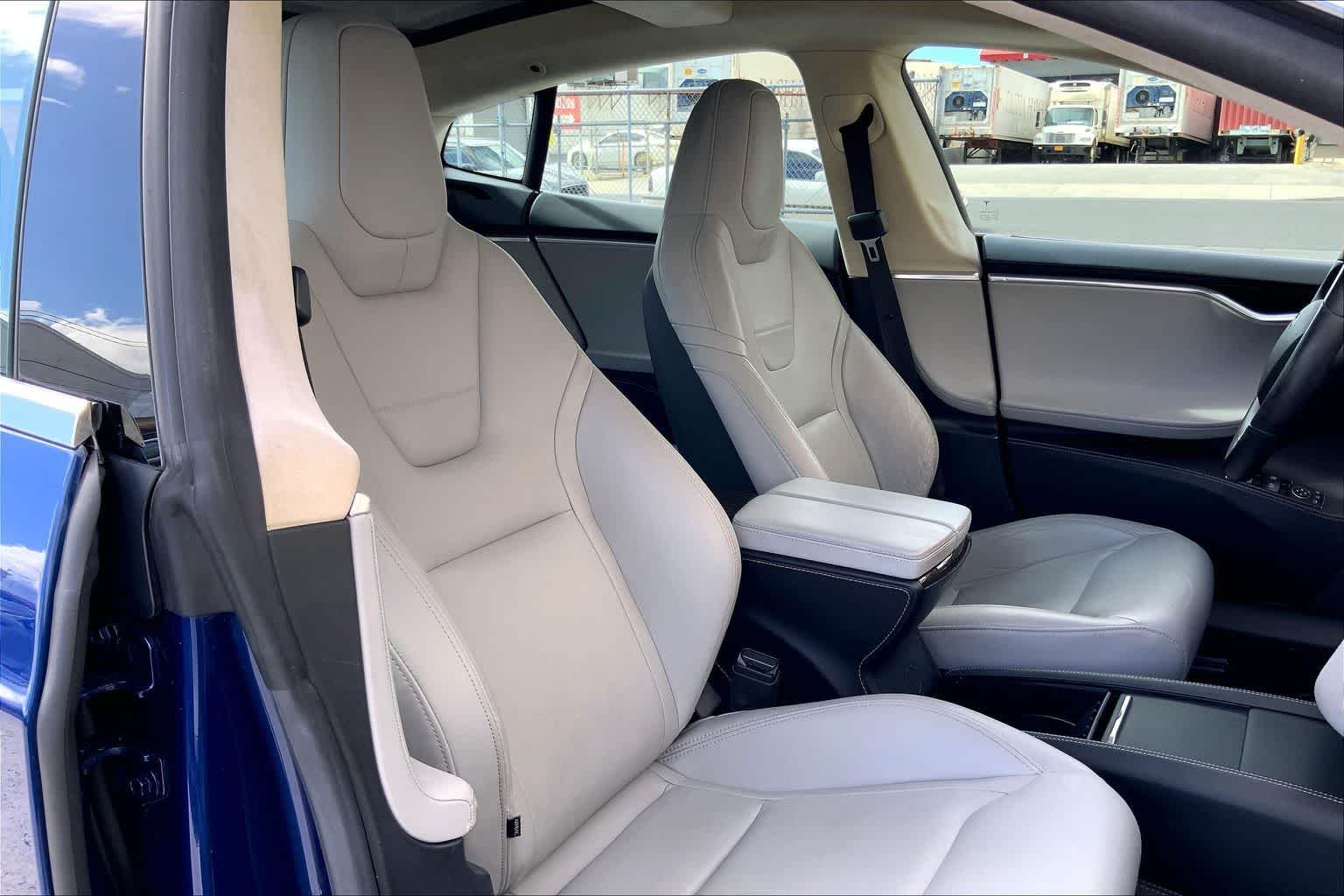 Thumbnail: 2015 Tesla Model S - 14