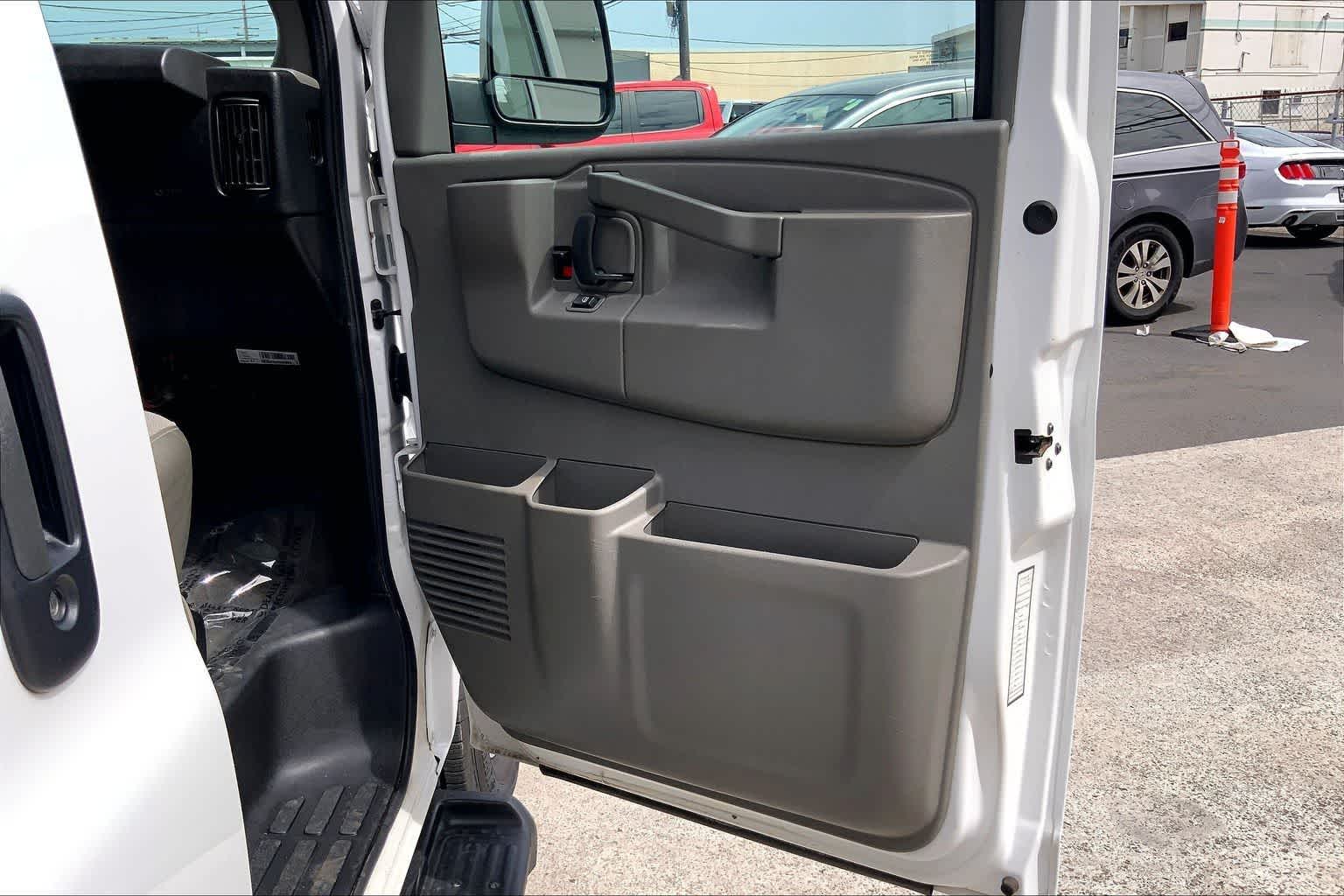 Thumbnail: 2019 Chevrolet Express - 28