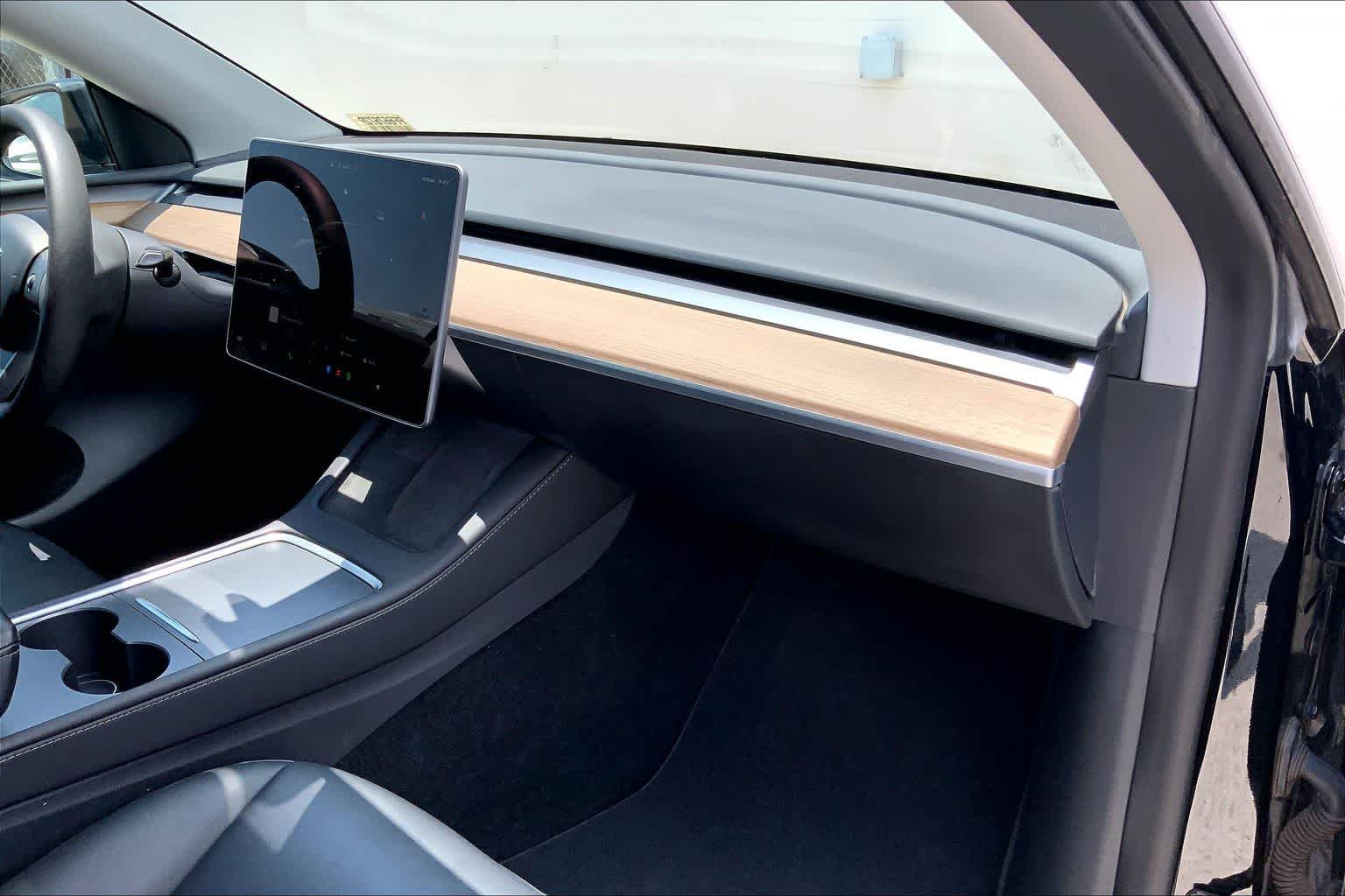 Thumbnail: 2023 Tesla Model Y - 24