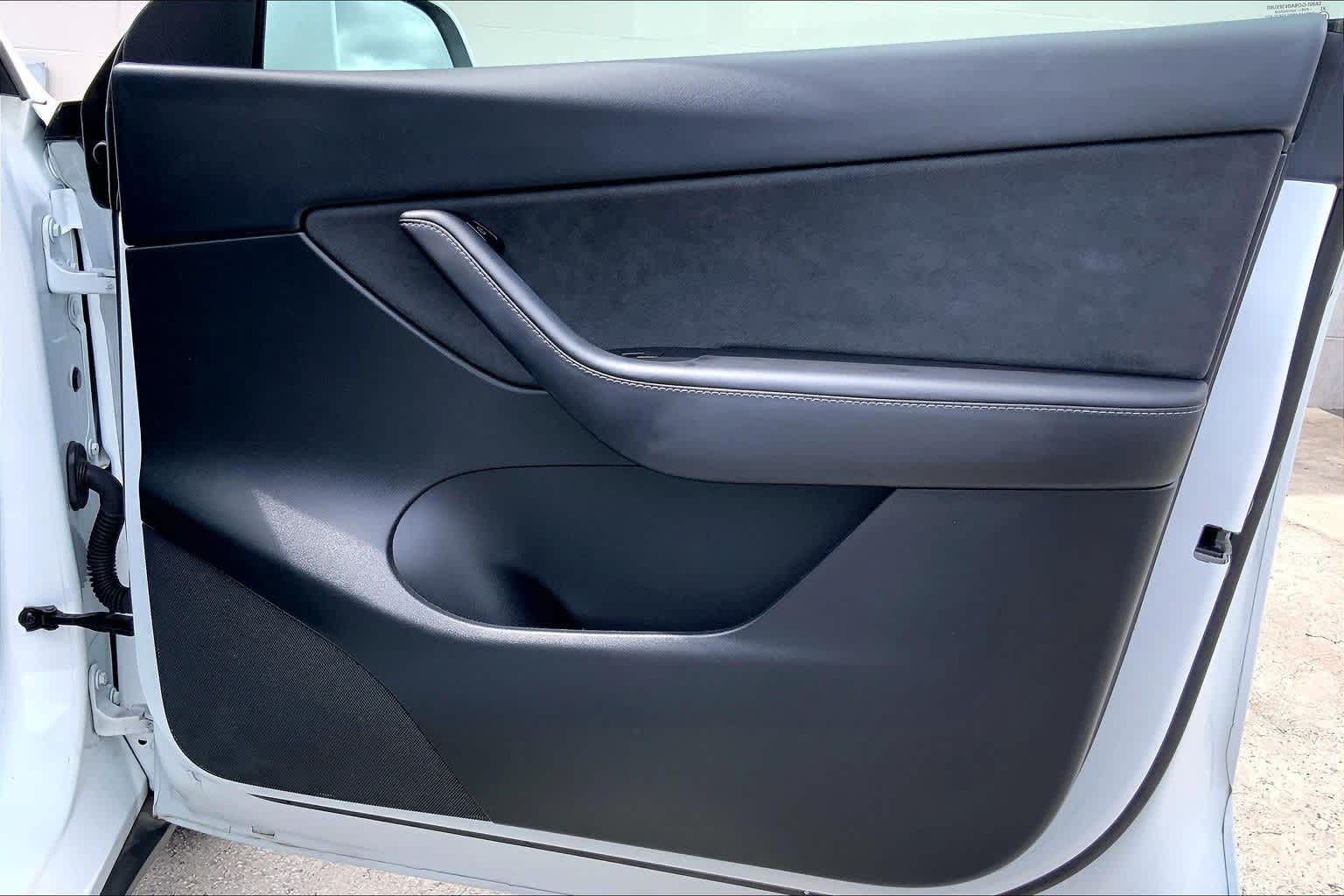 Thumbnail: 2022 Tesla Model Y - 29