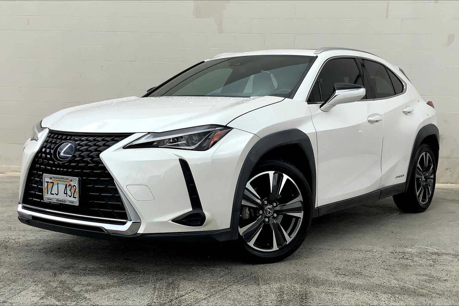 Thumbnail: 2019 Lexus UX - 1