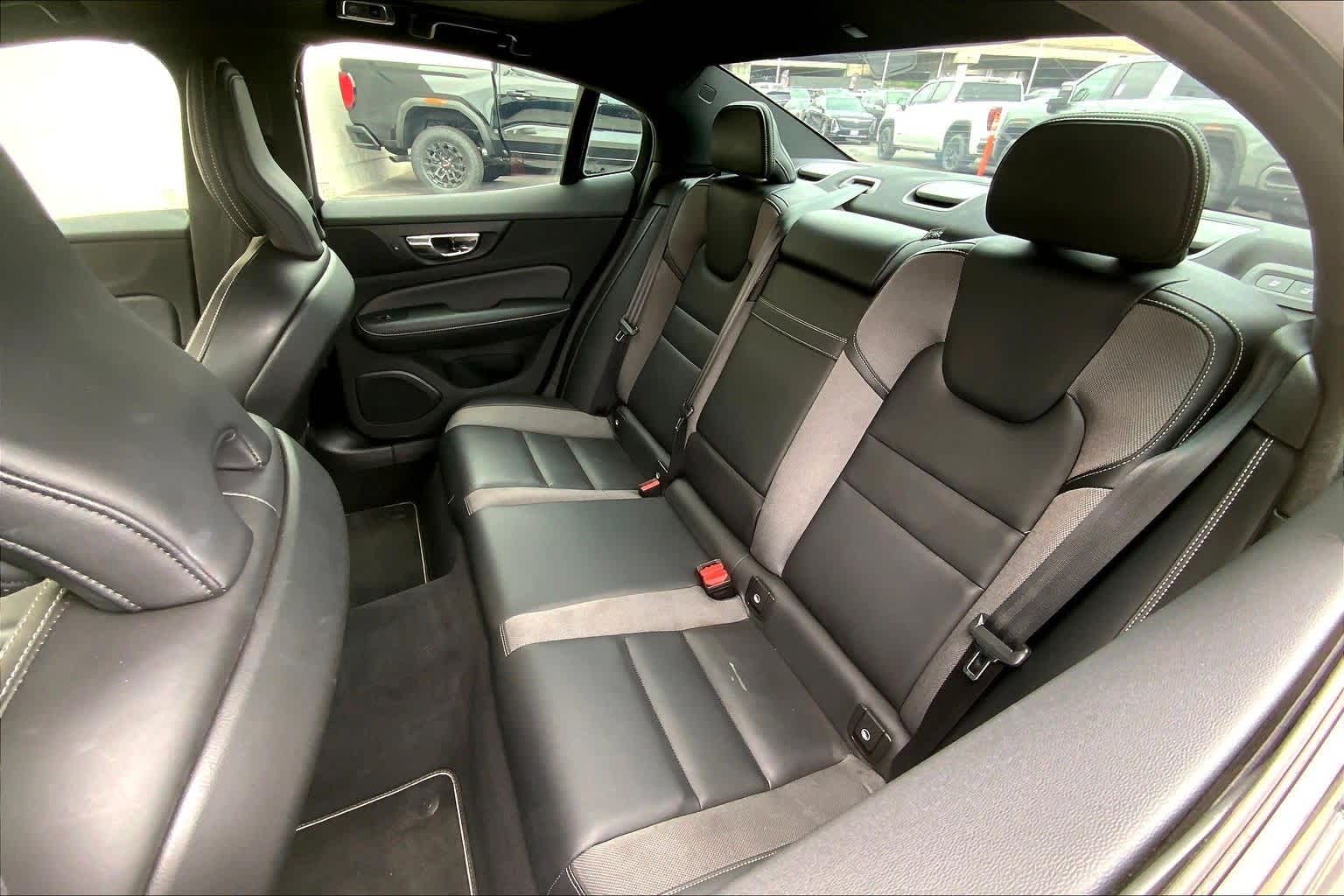 Thumbnail: 2021 Volvo S60 - 29