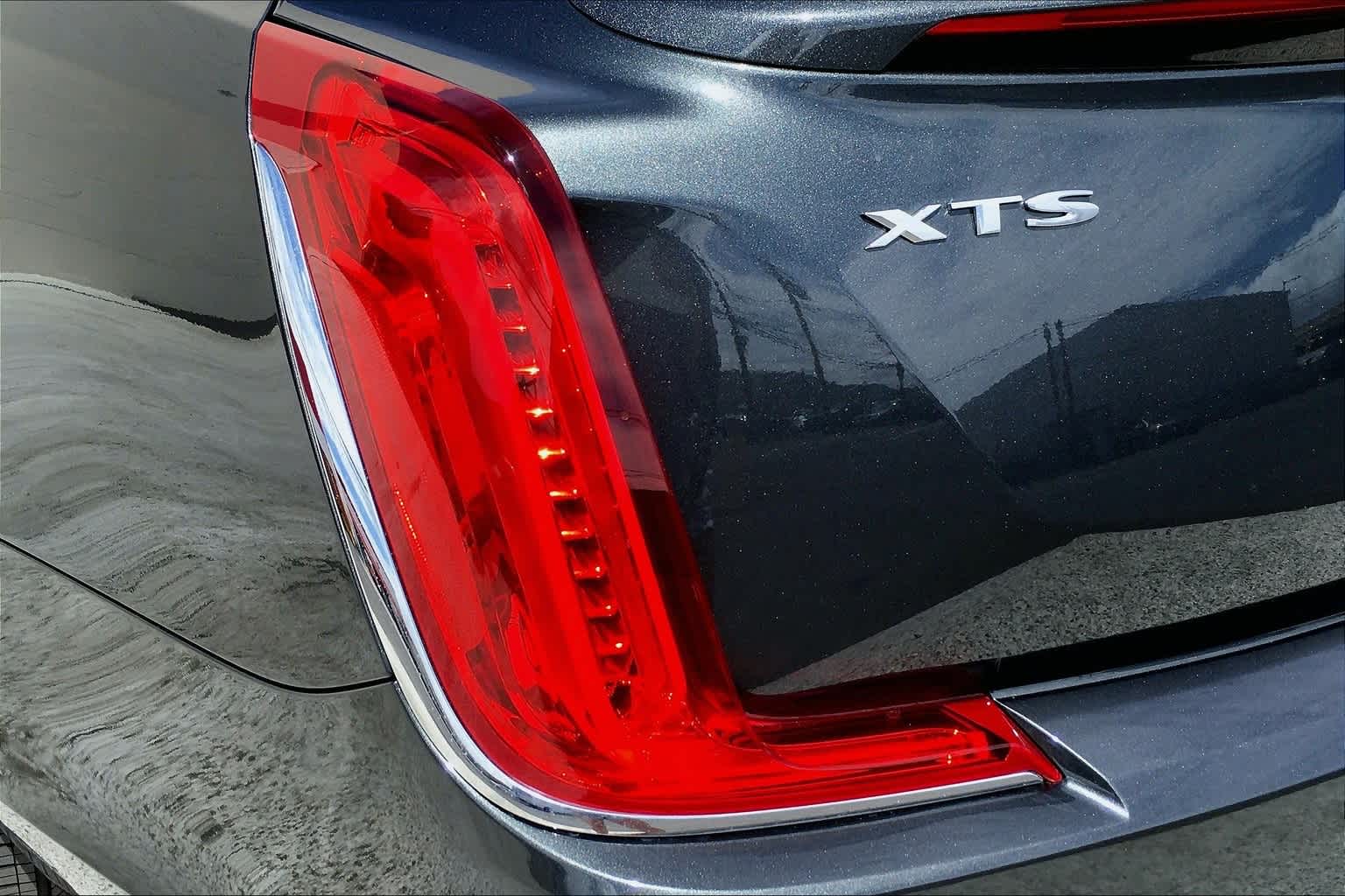 Thumbnail: 2018 Cadillac XTS - 28