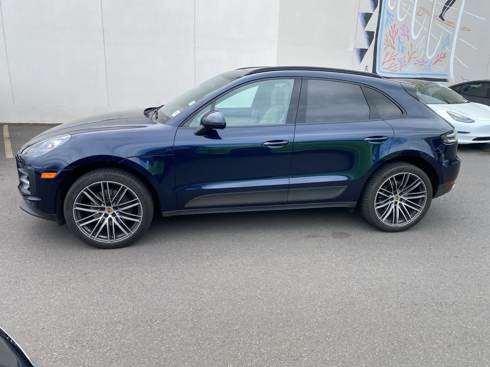 Thumbnail: 2020 Porsche Macan - 8
