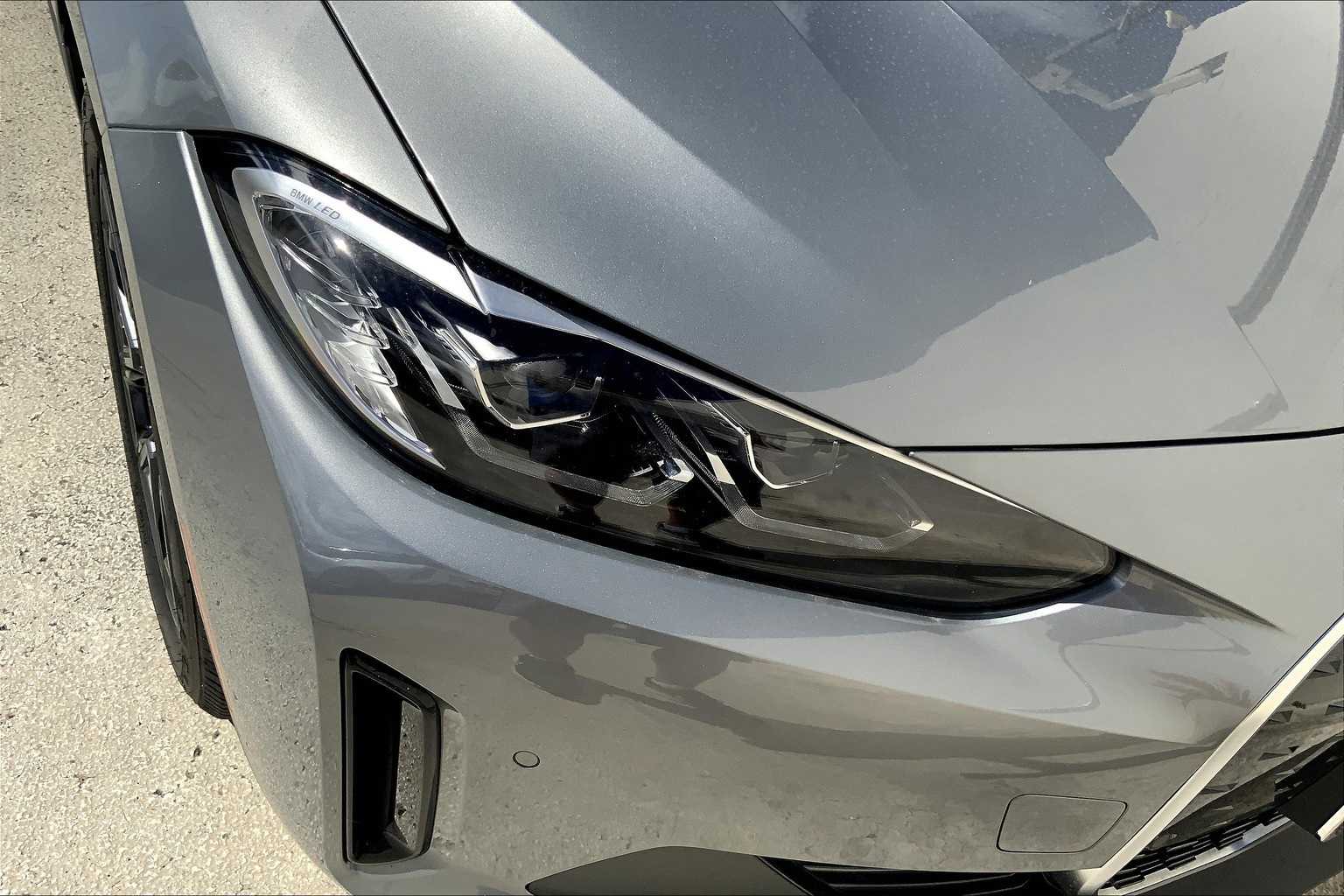 Thumbnail: 2022 BMW i4 - 32