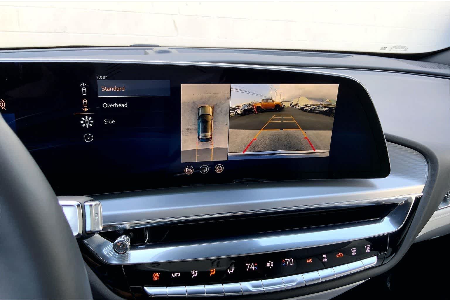 Thumbnail: 2024 Cadillac Lyriq - 27