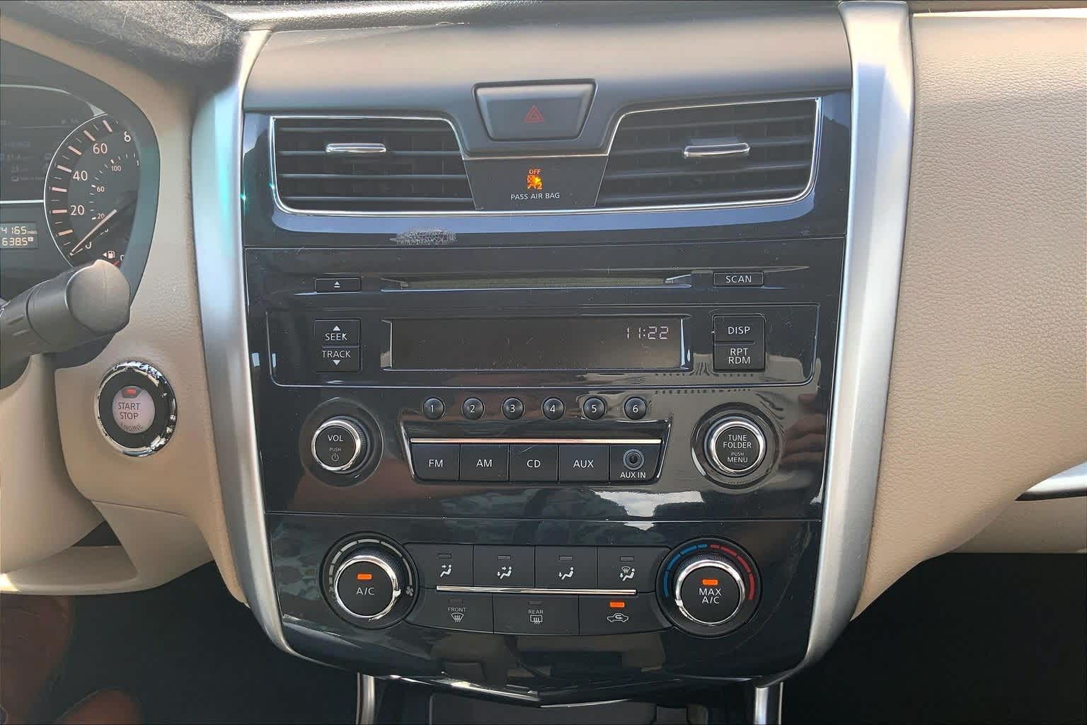 Thumbnail: 2015 Nissan Altima - 24