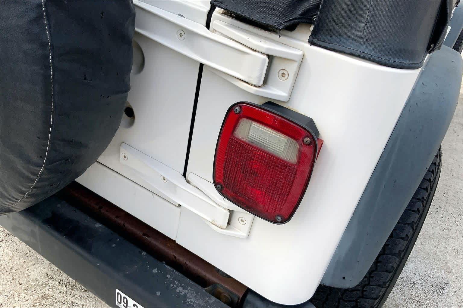 Thumbnail: 2004 Jeep Wrangler - 25